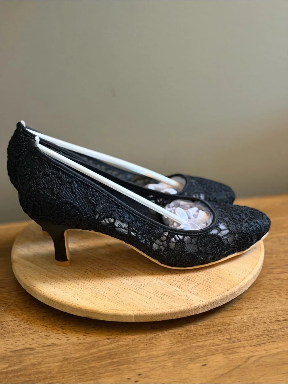 Black Lace Kitten Heel Pumps for Women